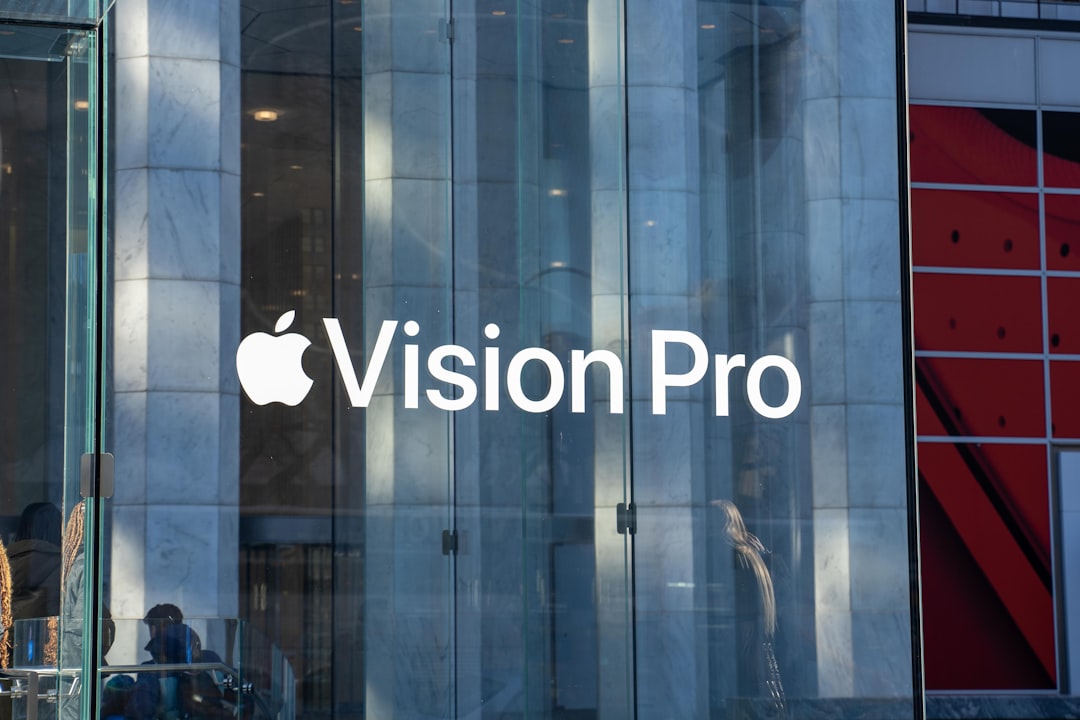 Apple Vision Pro ile tekerlekli sandalye kontrolü, göz takibi teknolojisi kullanarak bağımsızlık sağlıyor.